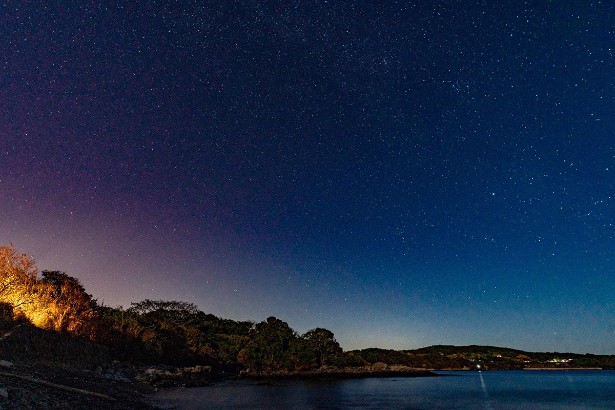 夜空を埋め尽くす、感動の満天の星空。