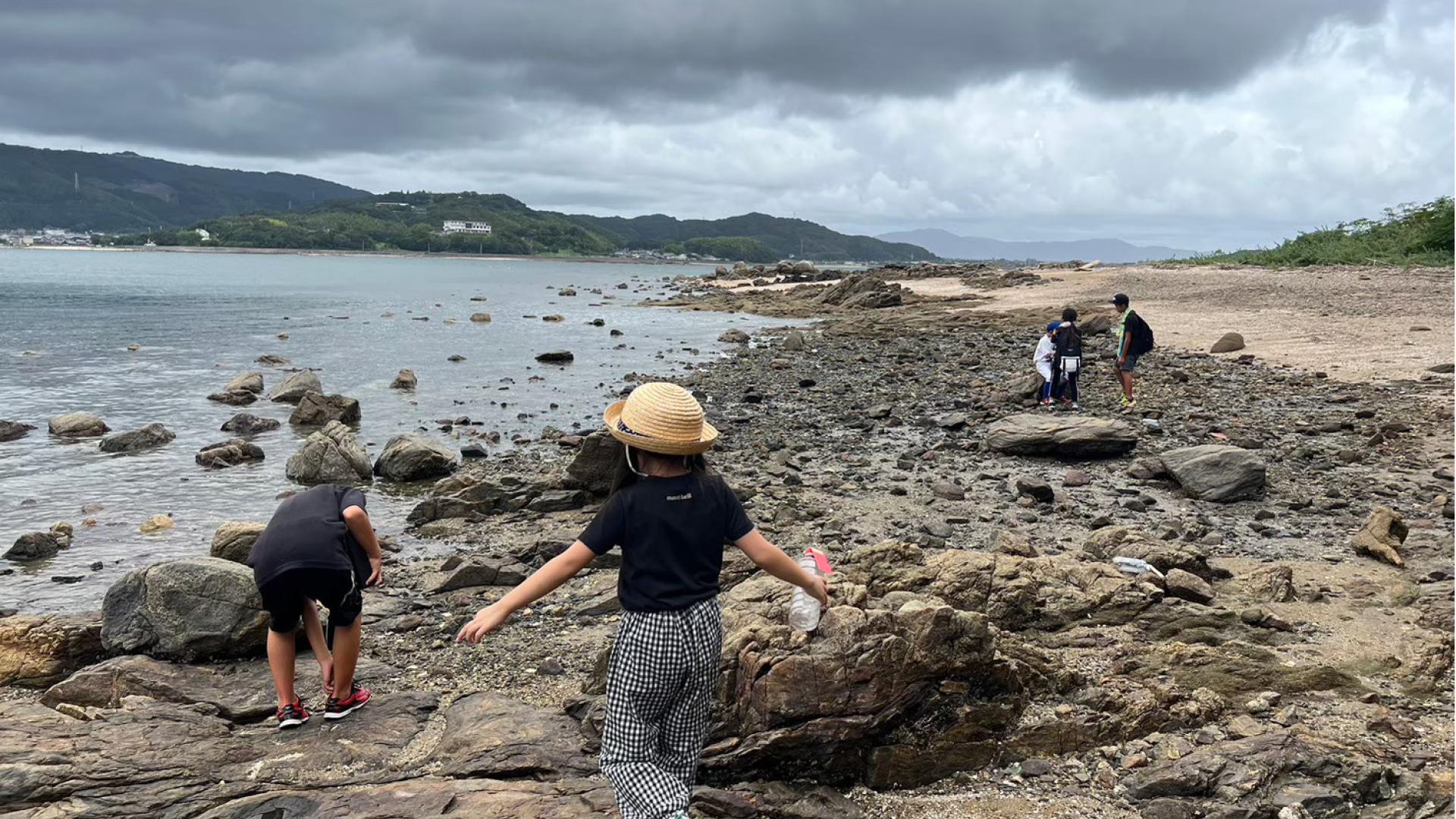 青い海と、緑の静寂。日常を忘れる無人島へ。